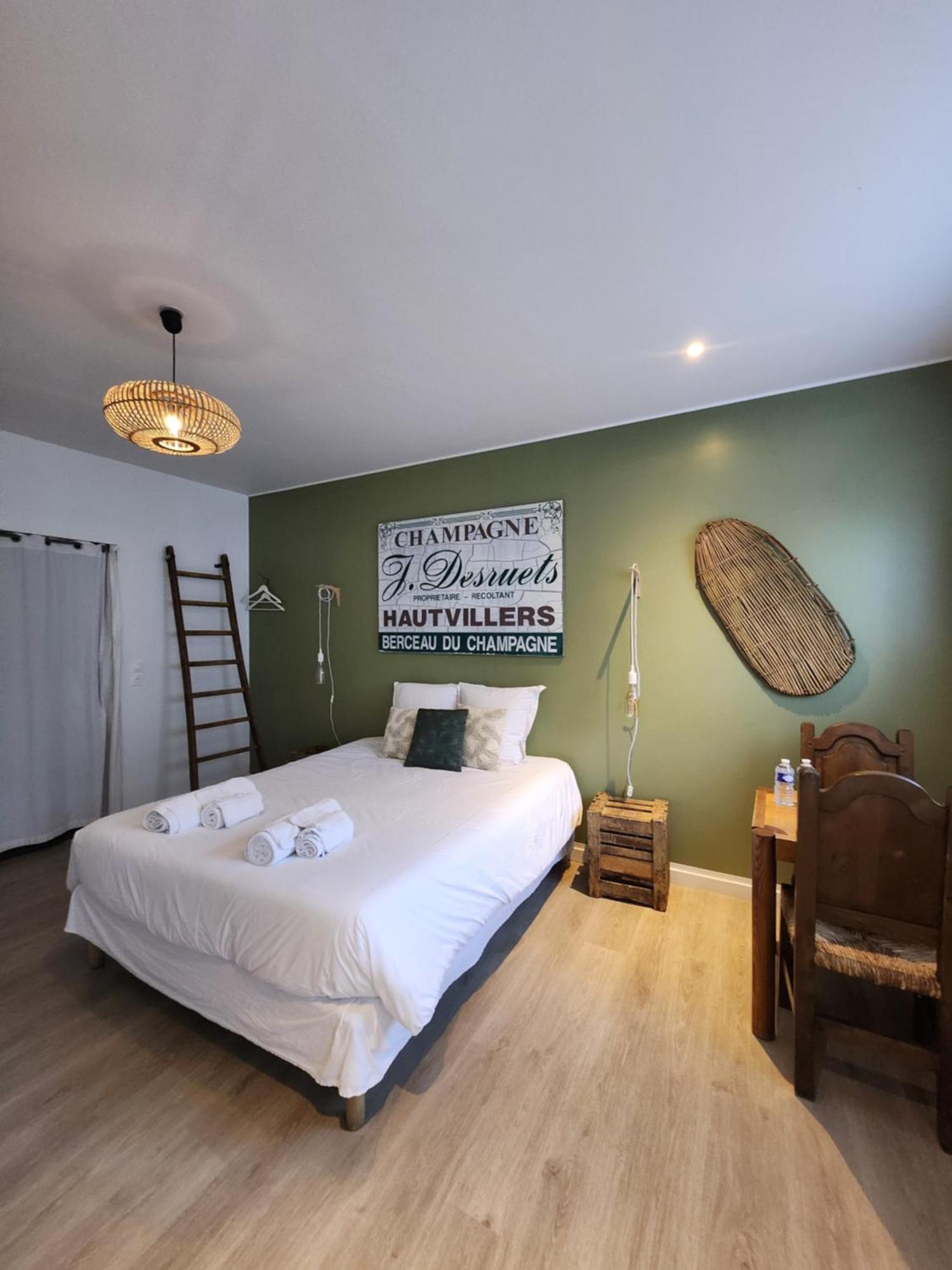 Chambres Privees Hyper-Centre Epernay Lit 160X200Cm Exterior foto